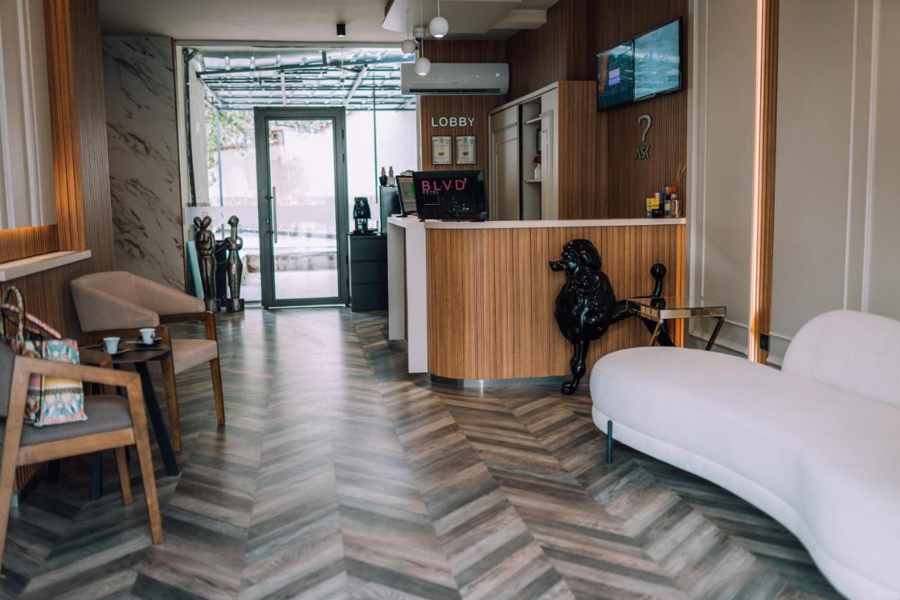 Blvd 7 Hotel
