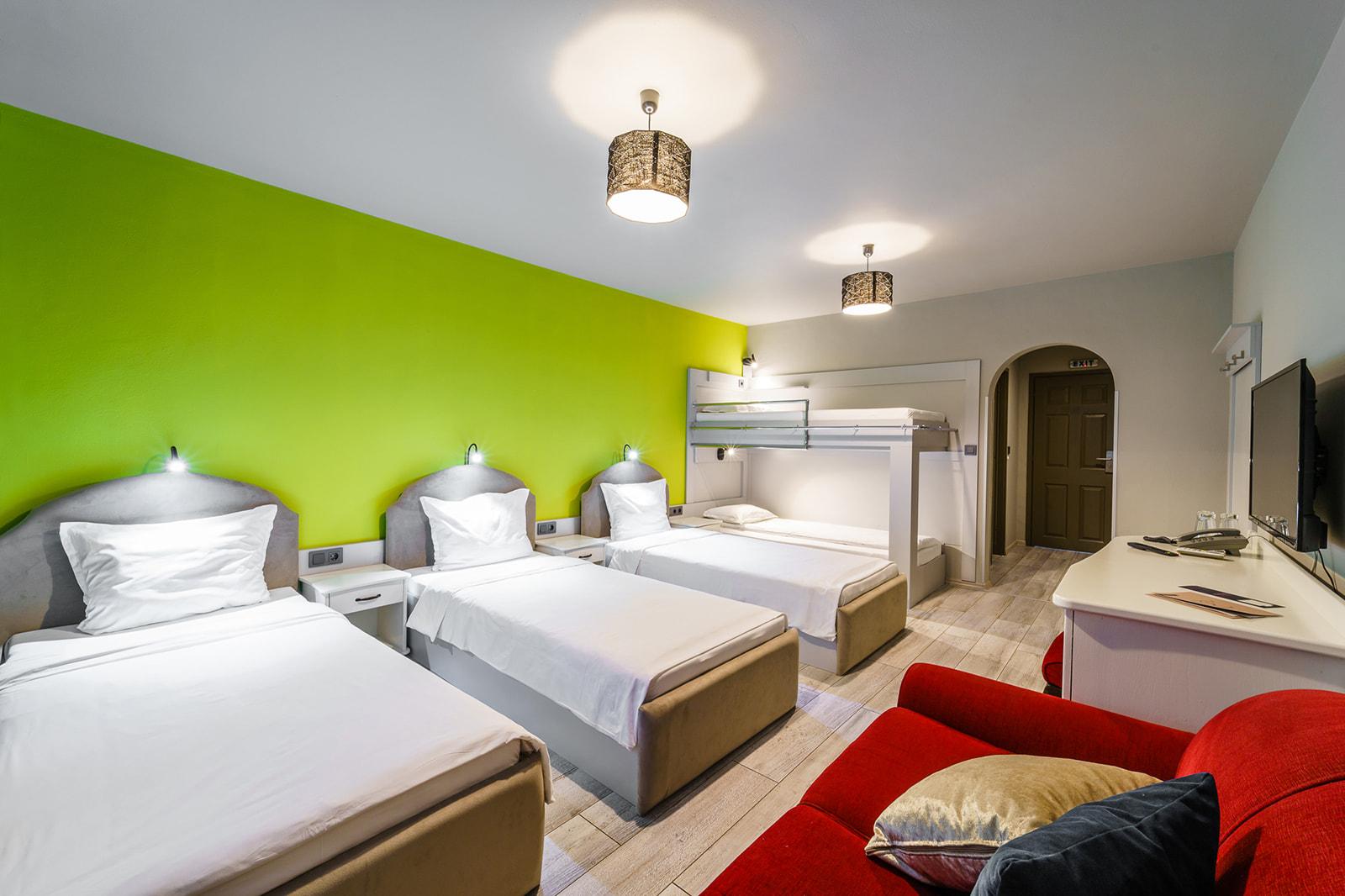 Blvd 7 Hotel 3*