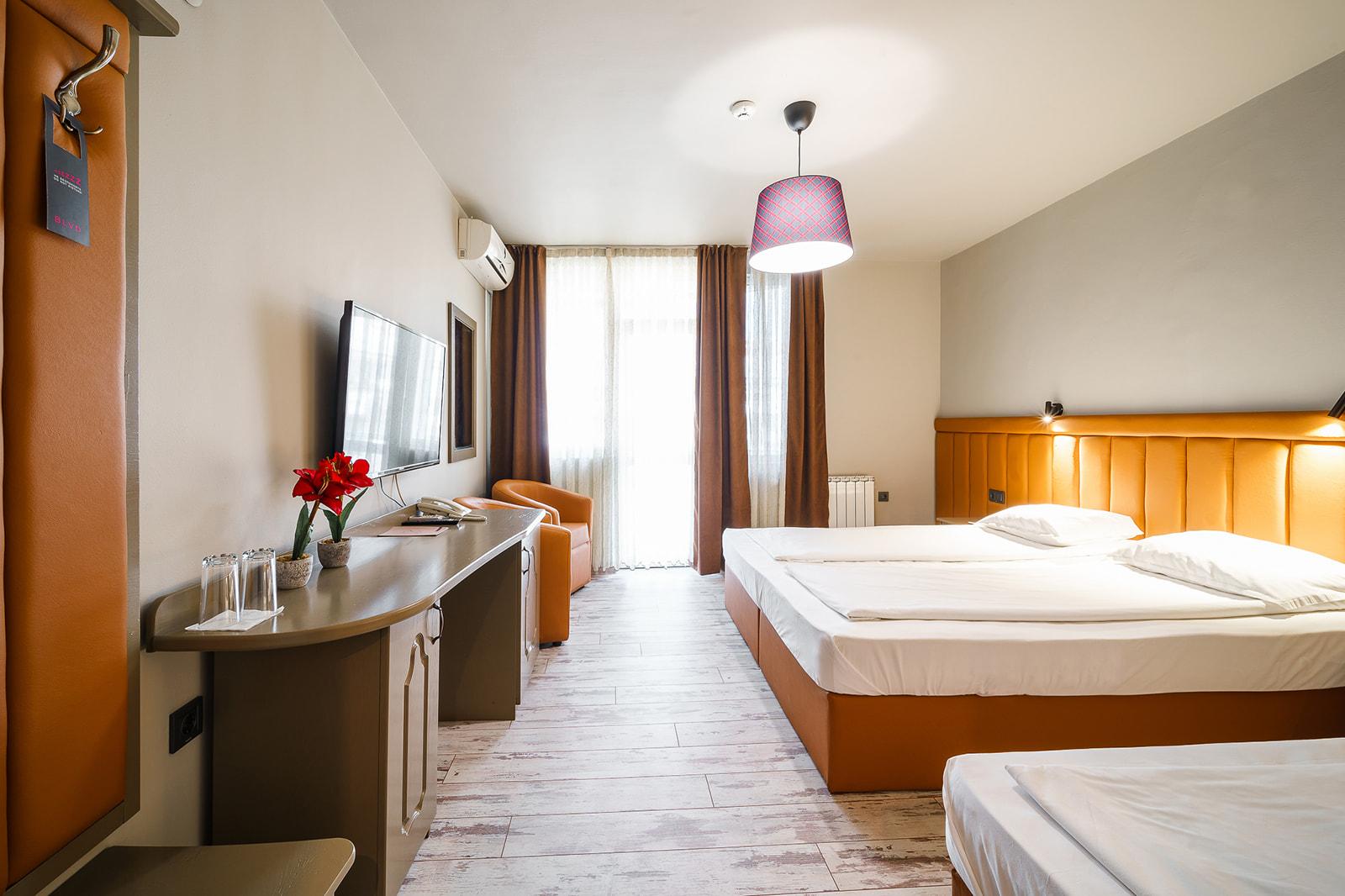 Blvd 7 Hotel