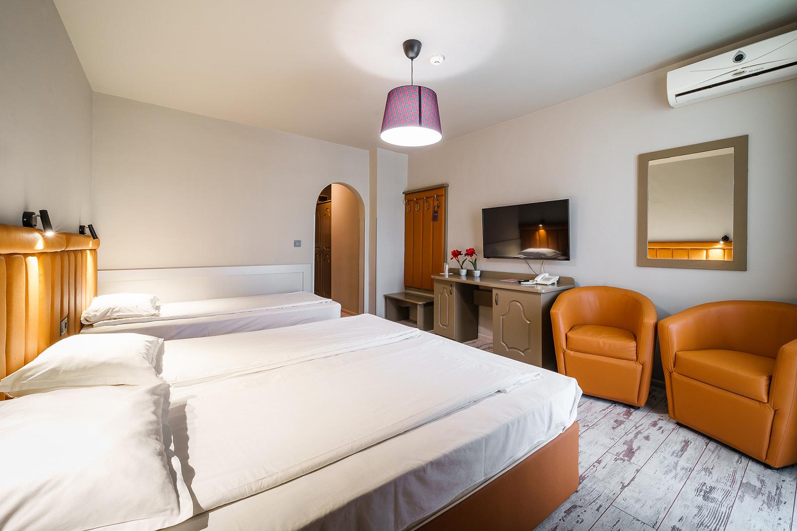 Blvd 7 Hotel