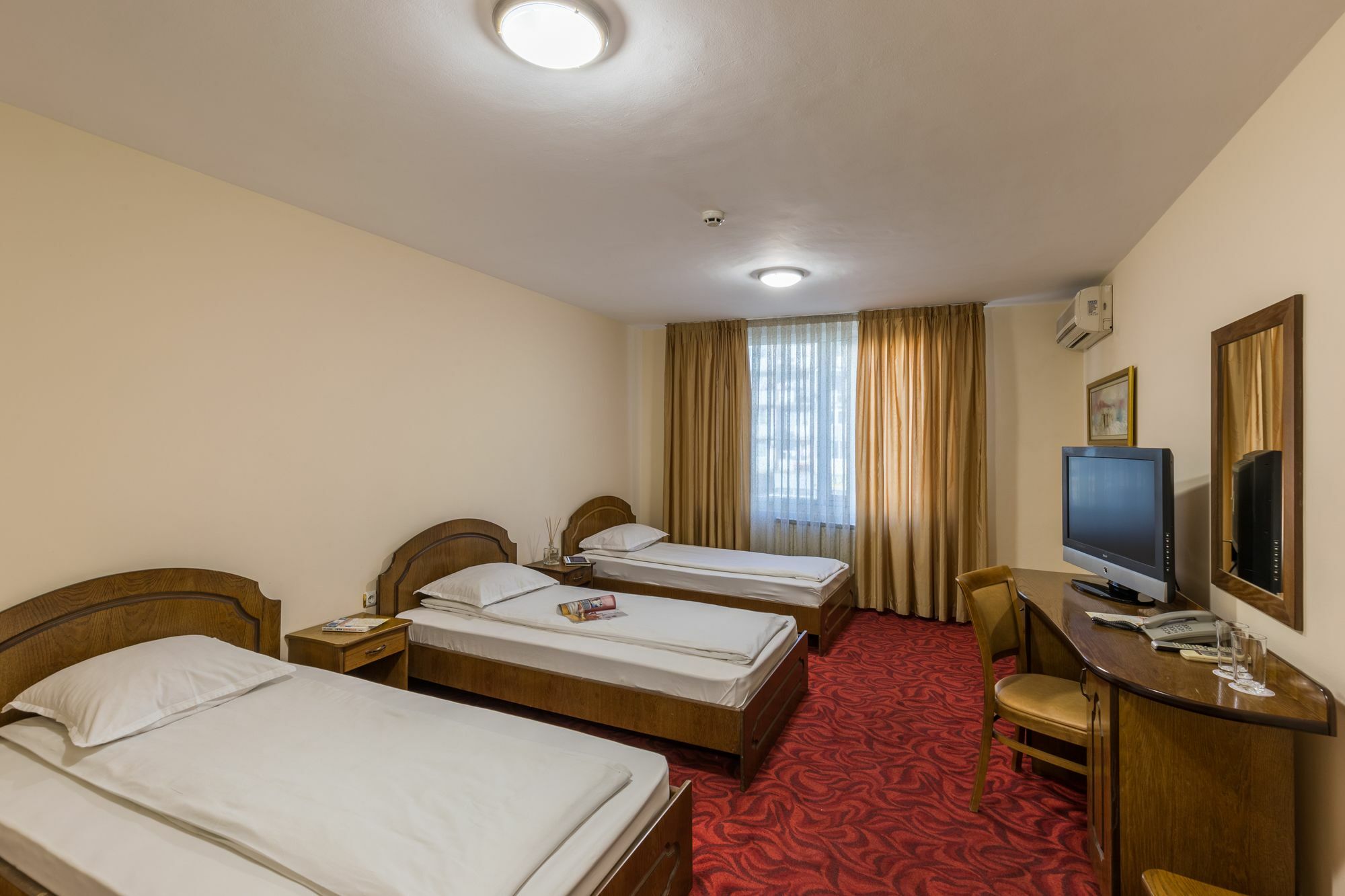 Hotel Blvd 7