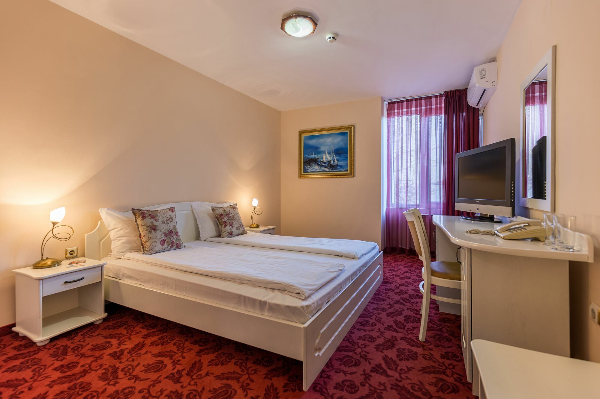 Blvd 7 Hotel